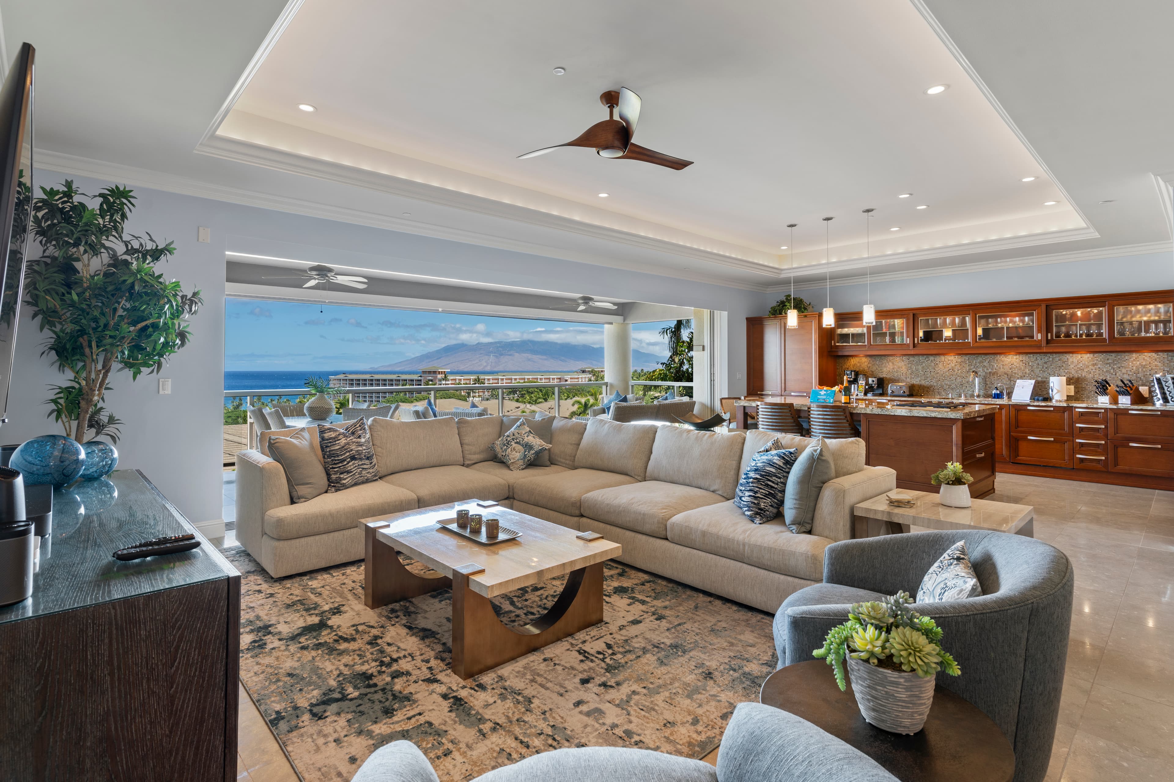 Wailea Luxury Residence Hoolei #23-3